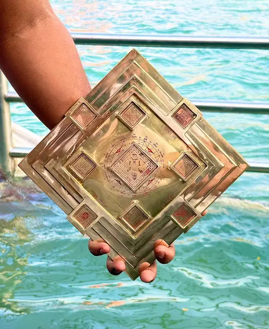 Brass Vastu Purush Pyramid Yantra Chowki 9x9 Inch – image 8